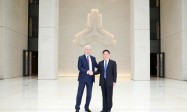 中国人民银行行长潘功胜会见摩根大通集团董事长兼首席执行官杰米·戴蒙