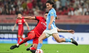 中超-李新翔传射蒯纪闻送助攻 上海海港3-0大连英博